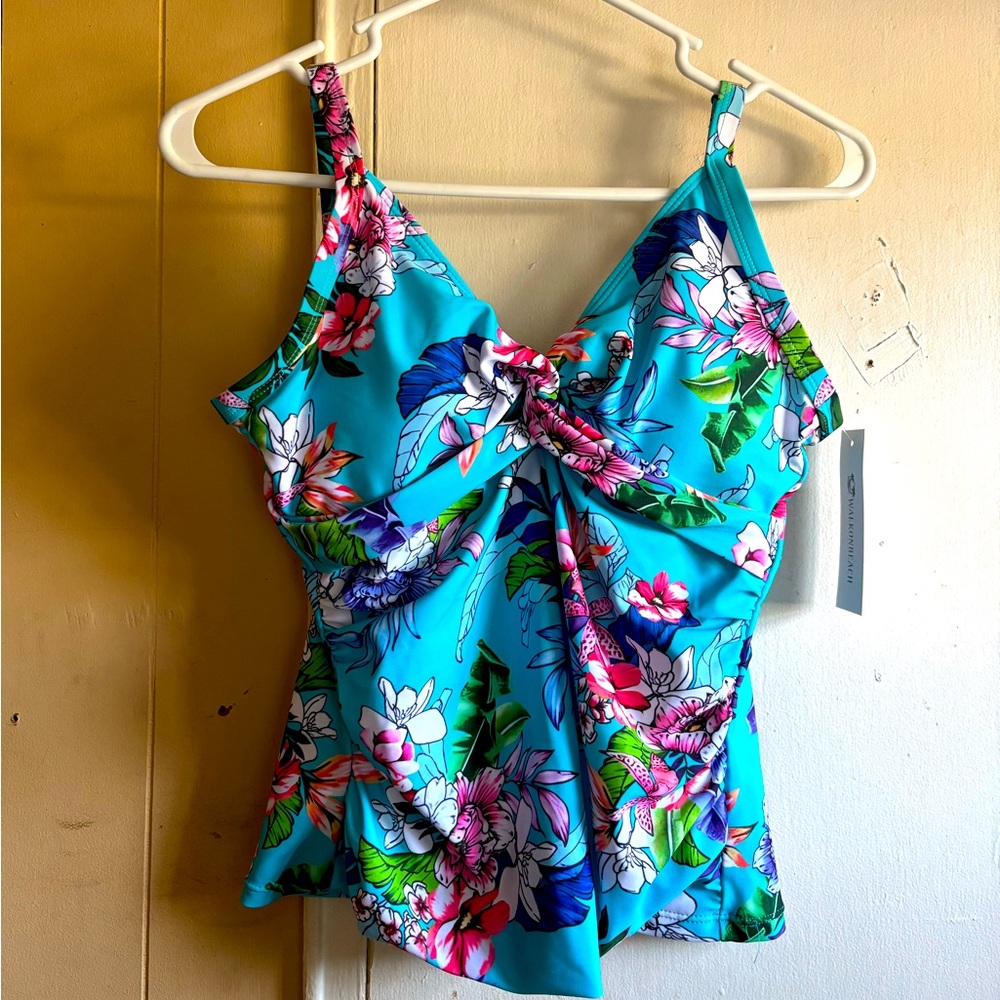 Brand new never worn tankini Beautiful Colors size Medium tags attached